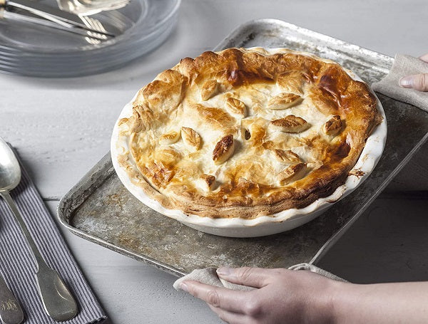 Ceramic vs. Porcelain: Why Porcelain Pie Dishes Reign Supreme.