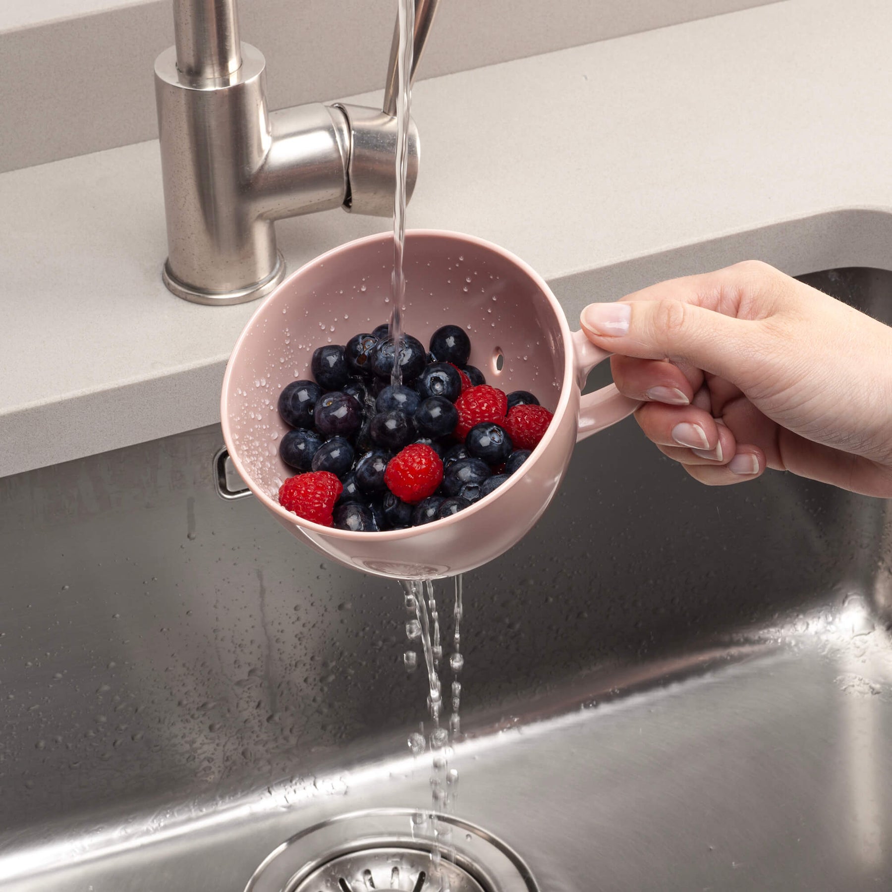 Keep It Handy Berry Colander, 10cm