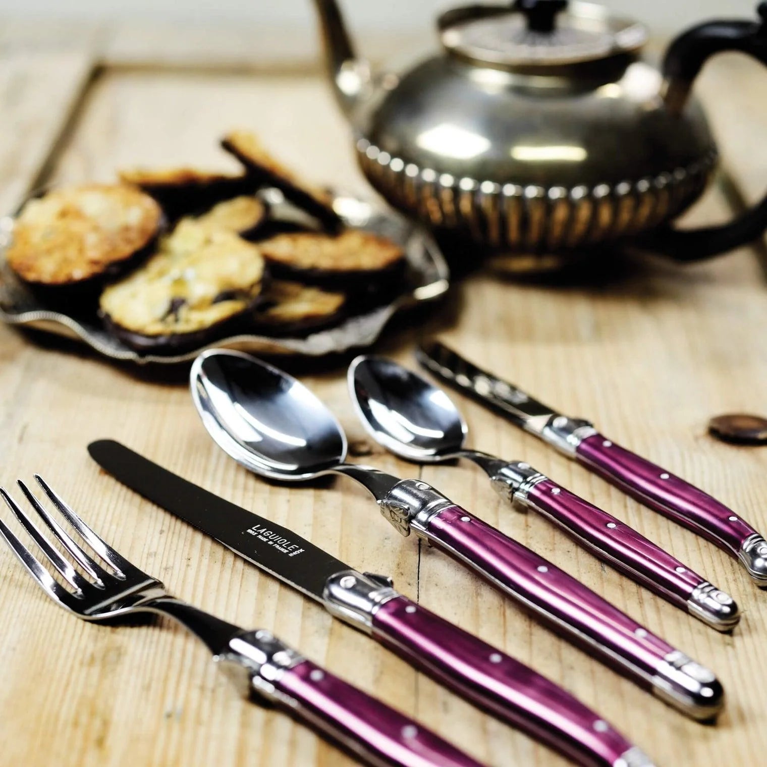 24 Piece Cutlery Set in Display Box