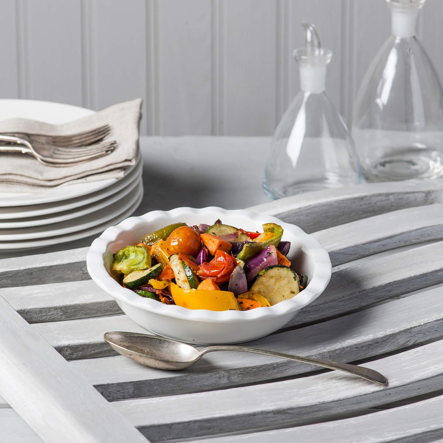 Porcelain Round Pie Dish with Crinkle Crust Rim
