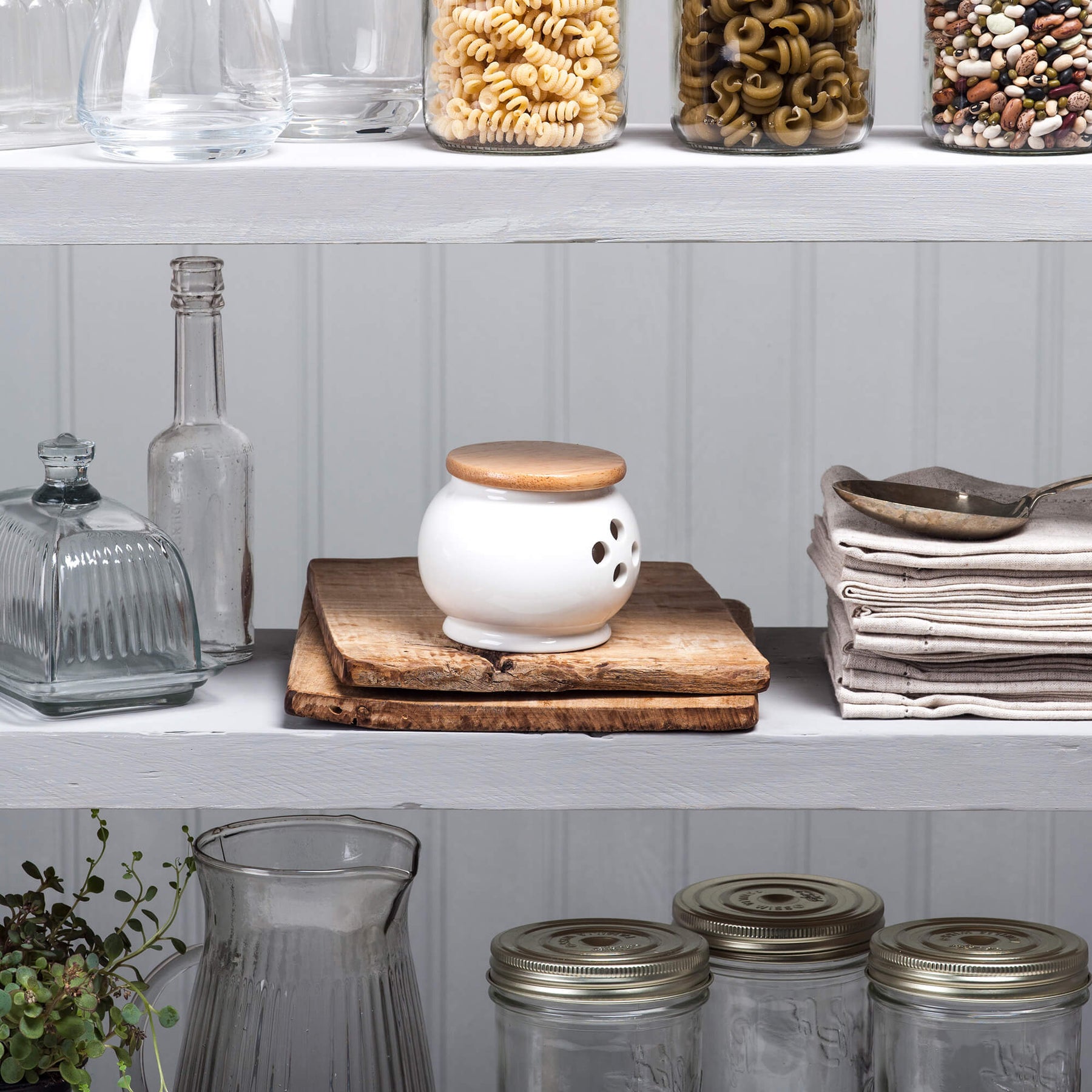 Porcelain Garlic Pot with Wooden Lid