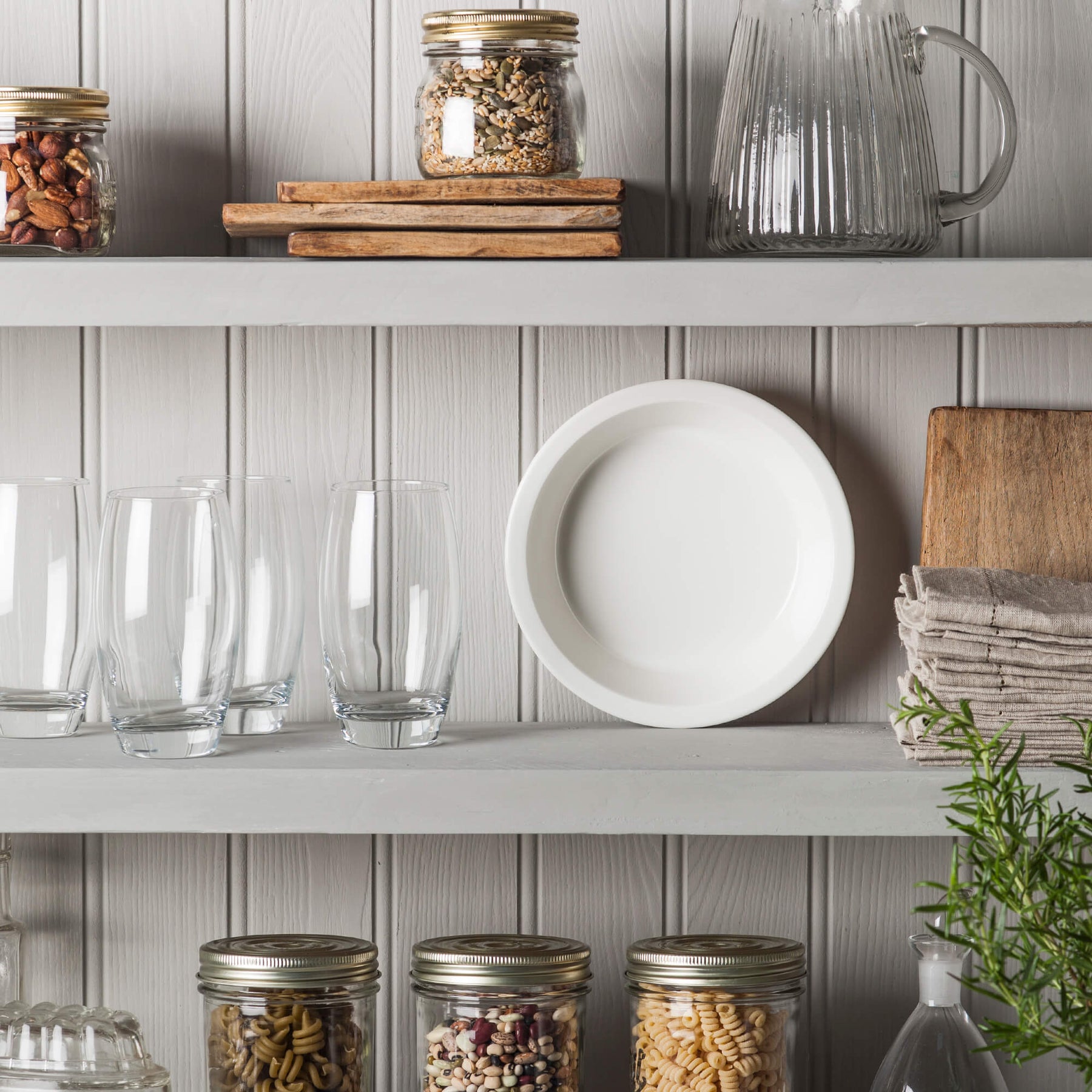 Porcelain Round Straight Edge Pie Dish, Available in 2 Sizes