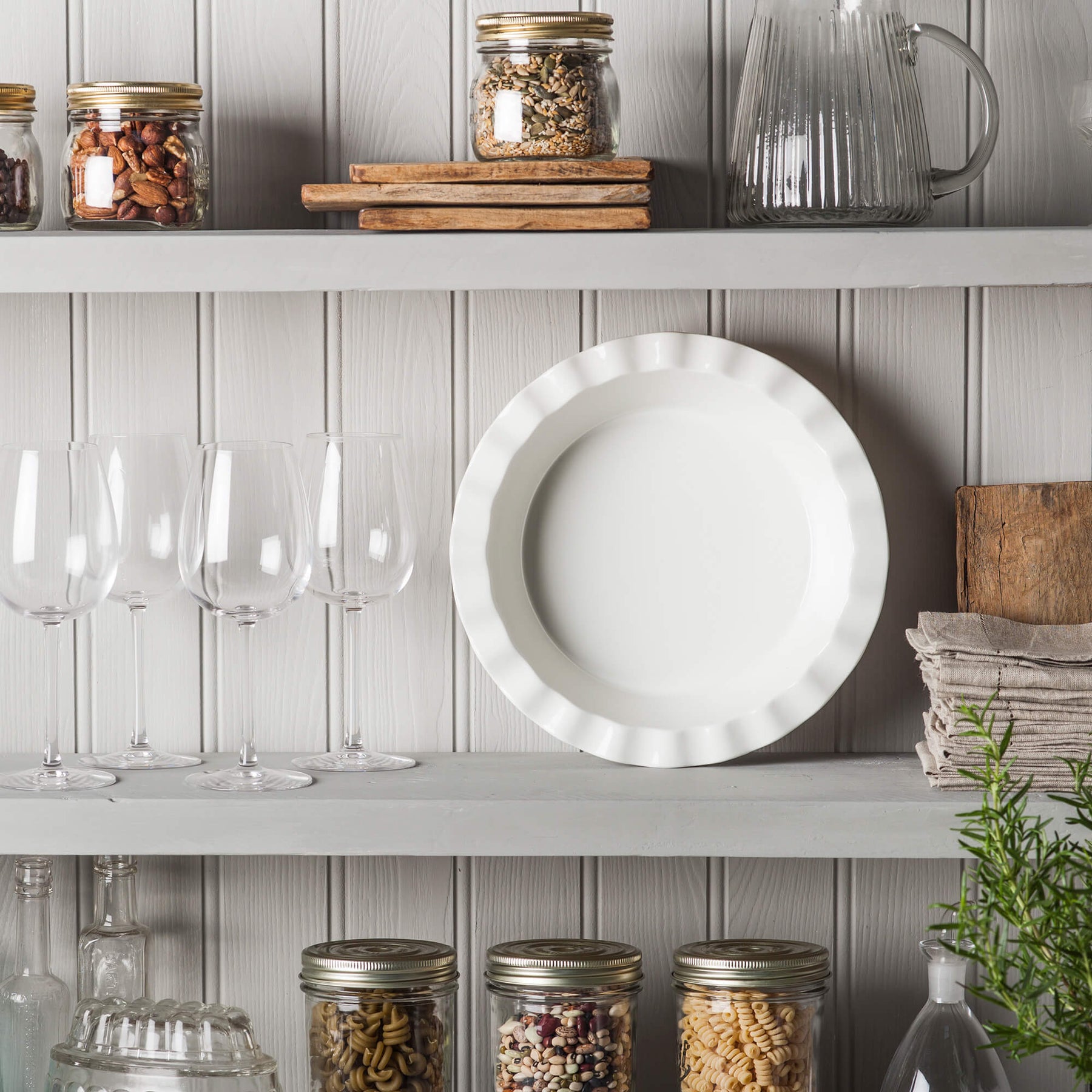 Porcelain Deep Round Crinkle Rim Pie Dish, Available in 2 Sizes