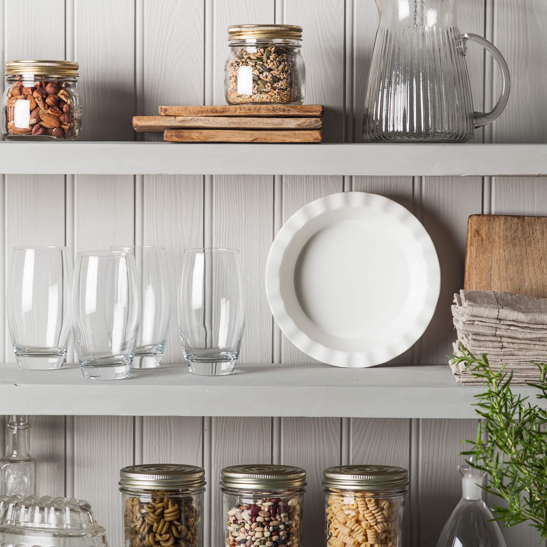 Porcelain Deep Round Crinkle Rim Pie Dish, Available in 2 Sizes