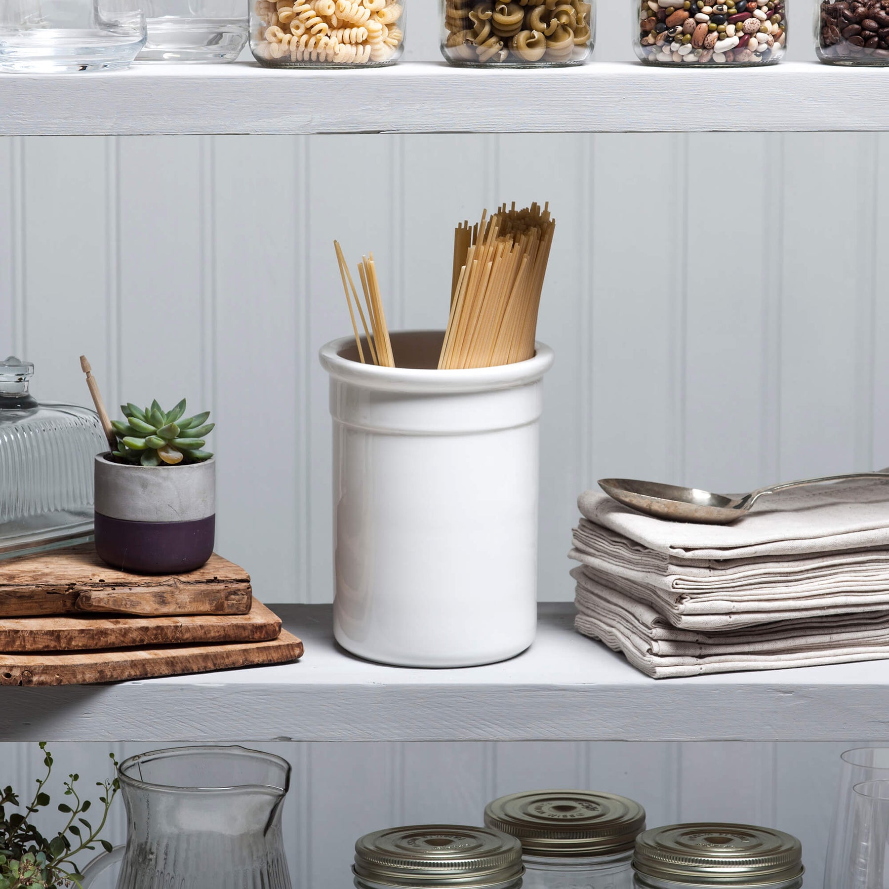 Porcelain Traditional Utensil Pot