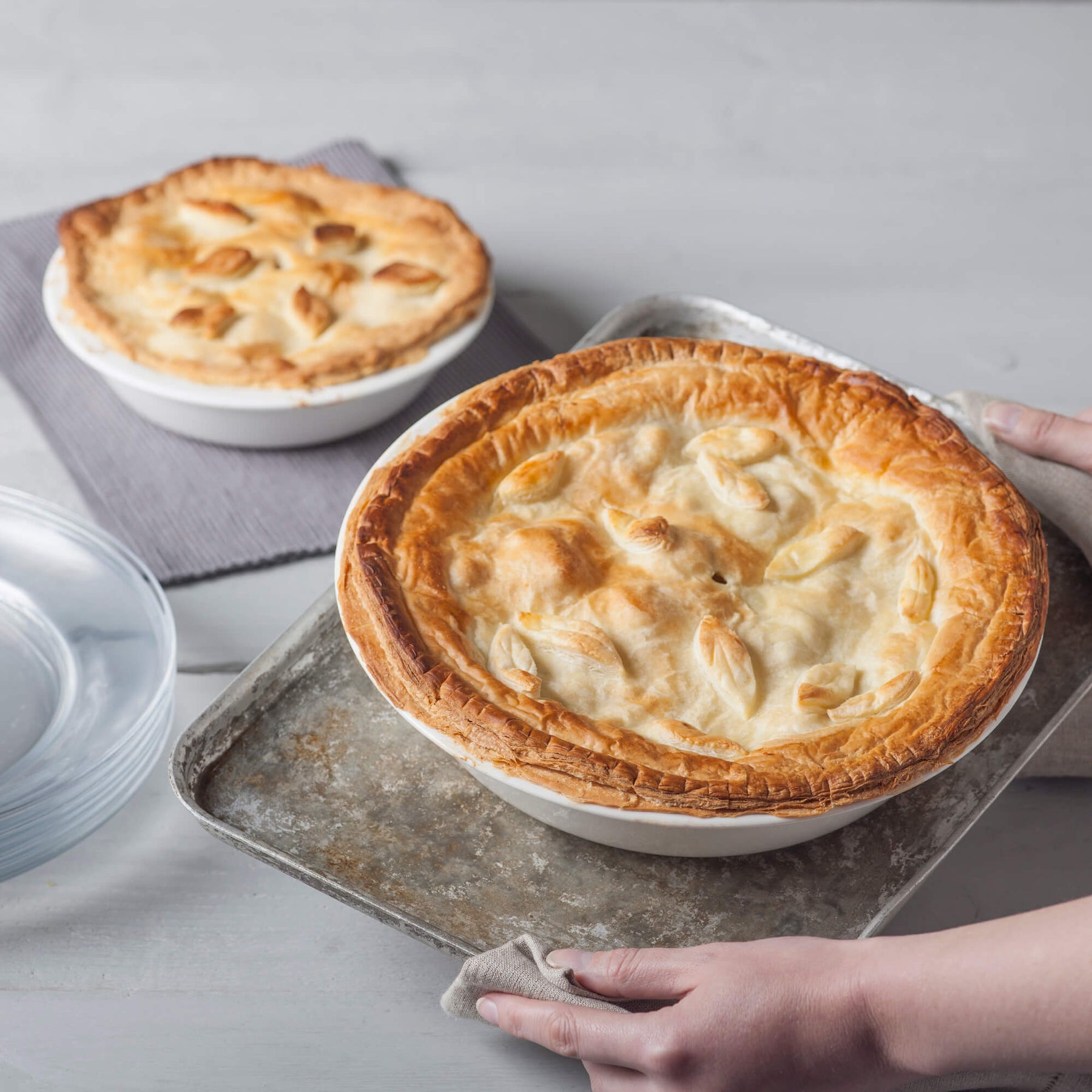 Porcelain Round Straight Edge Pie Dish, Set of 2