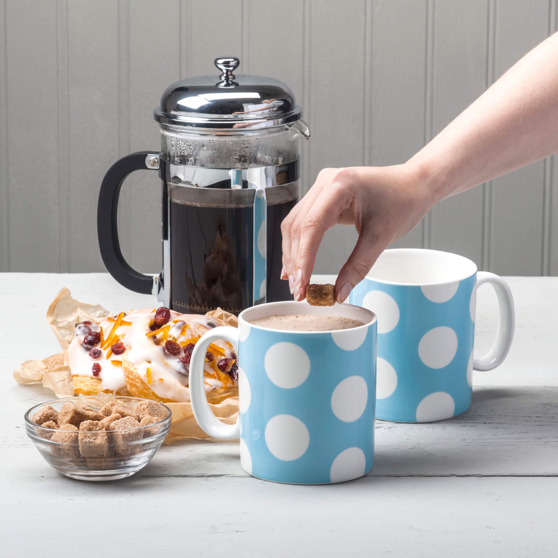 Porcelain Spotty Mug, 1 Pint, Set of 2