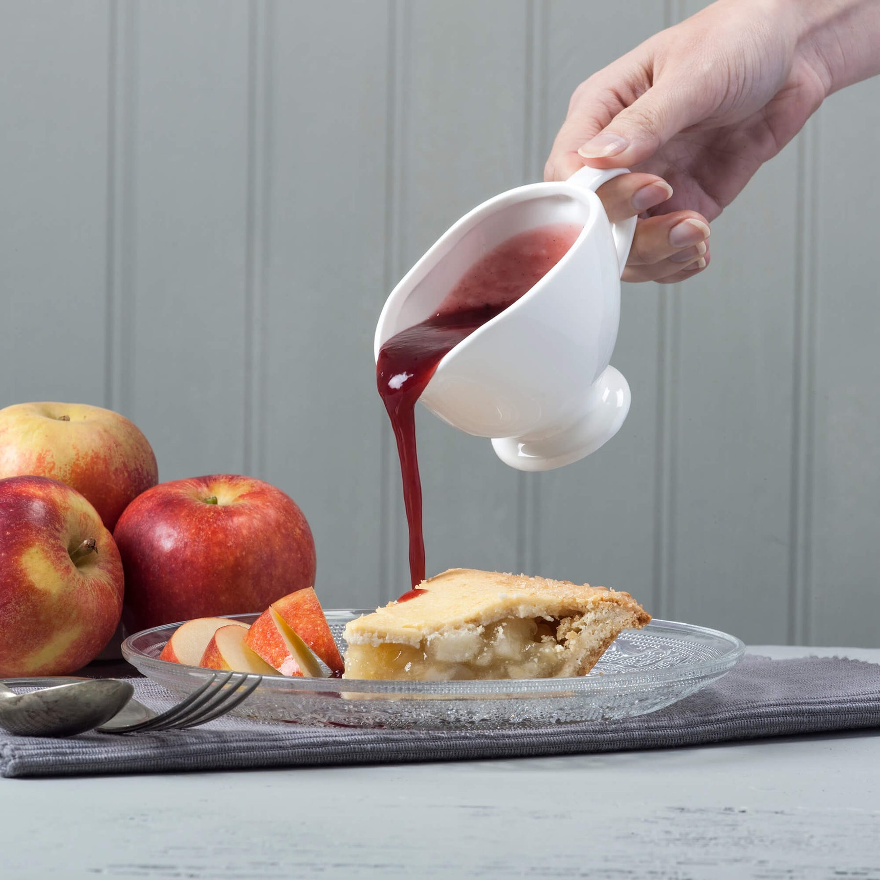 Porcelain Small Sauce Boats (148ml), Set of 2