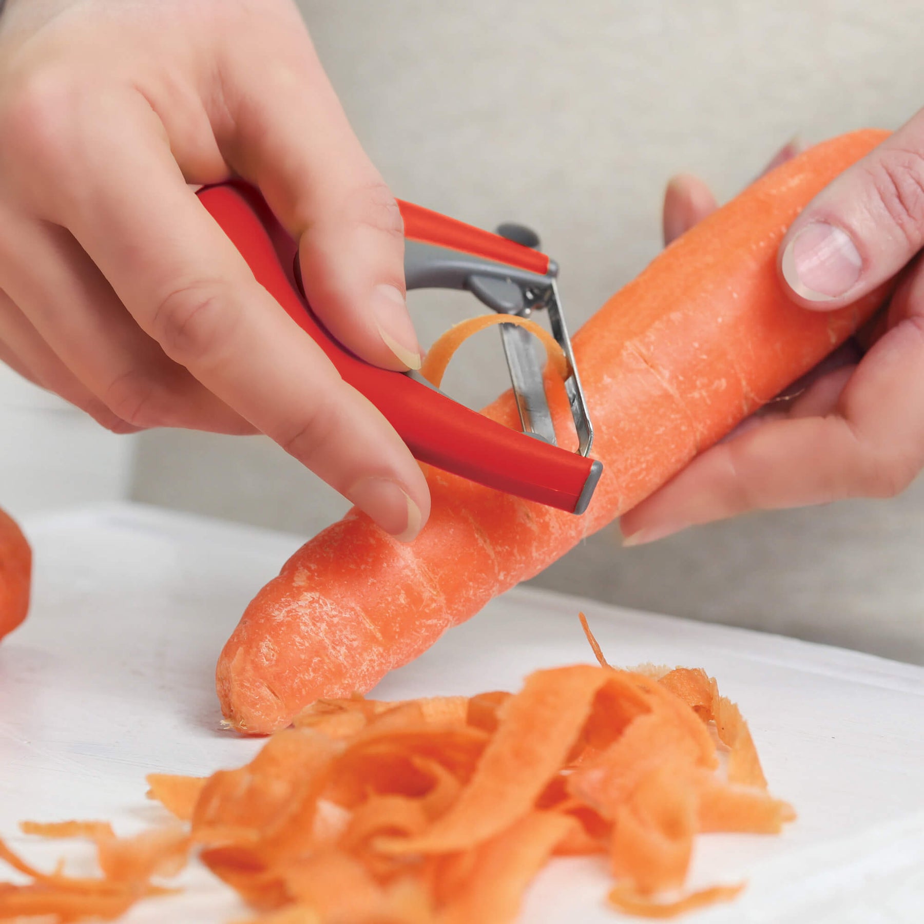Palm Vegetable Peeler