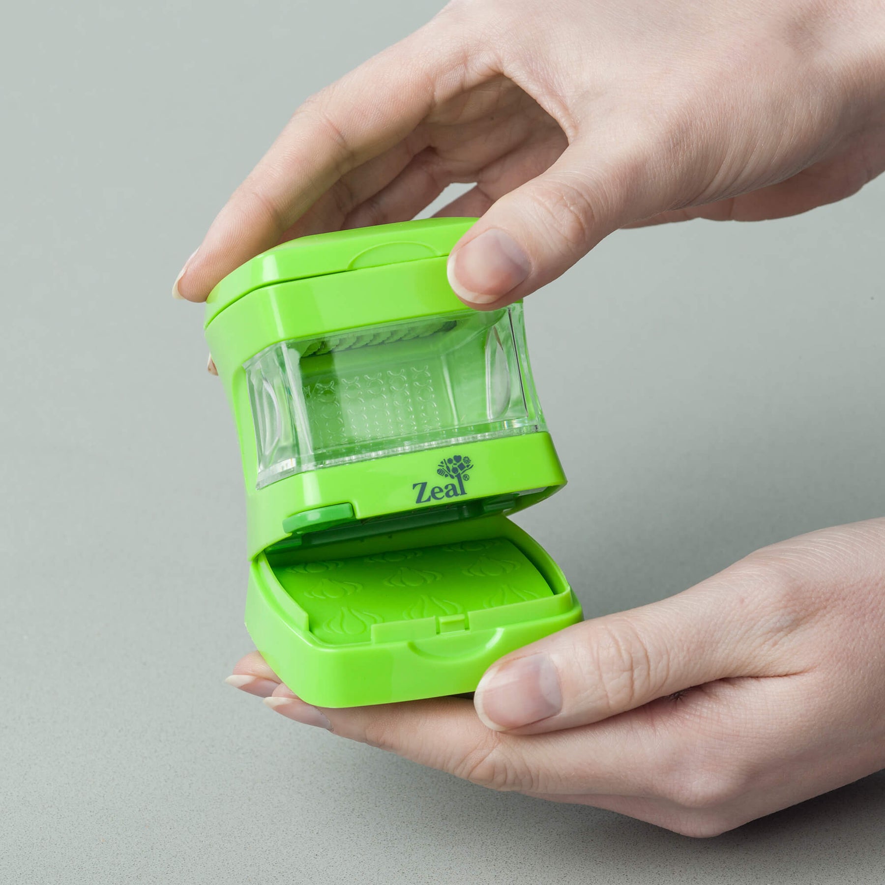 All in One Garlic Dice, Slice & Press