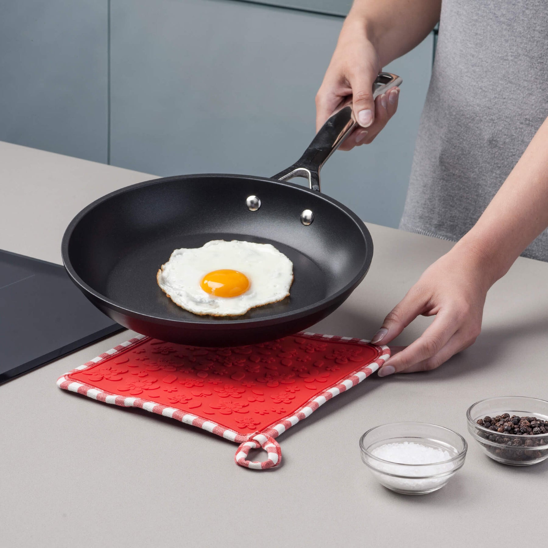 Silicone Square Hot Grab / Trivet Mat, Gingham