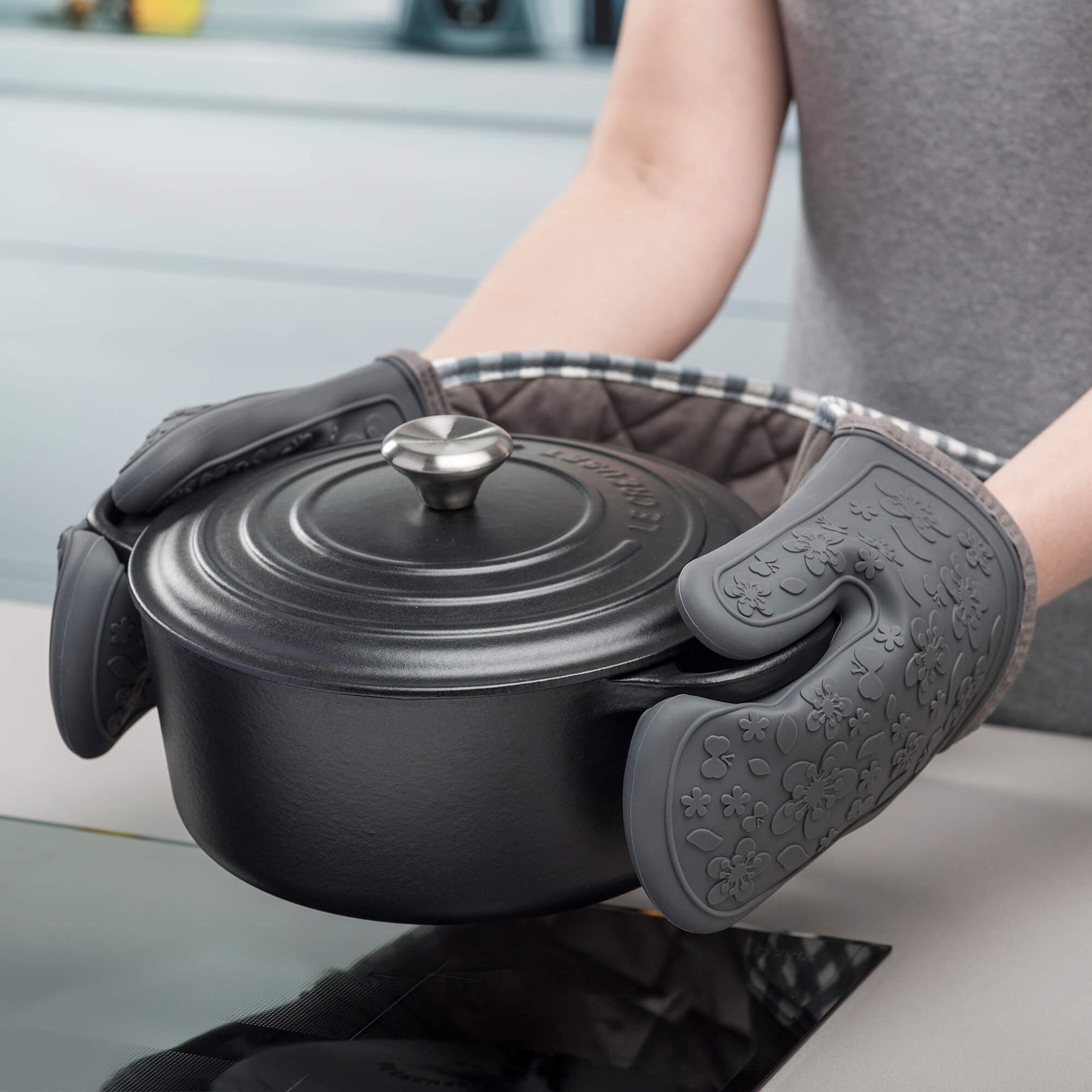 Steam Stop™ Waterproof Silicone Double Oven Glove