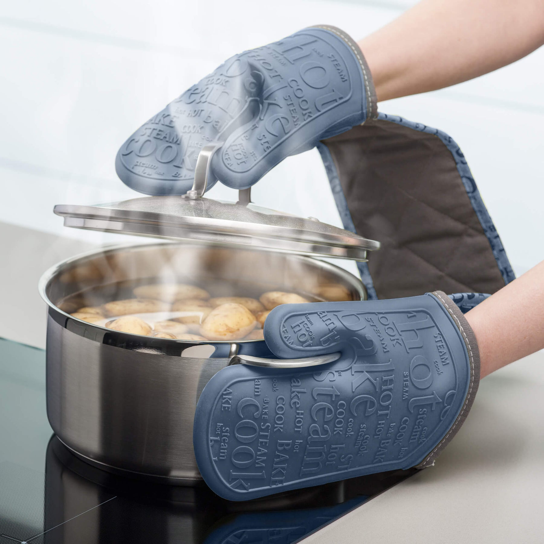 Steam Stop™ Waterproof Silicone Double Oven Glove