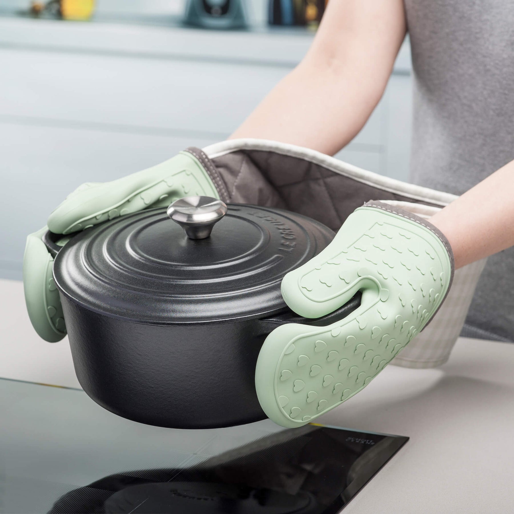 Steam Stop™ Waterproof Silicone Double Oven Glove