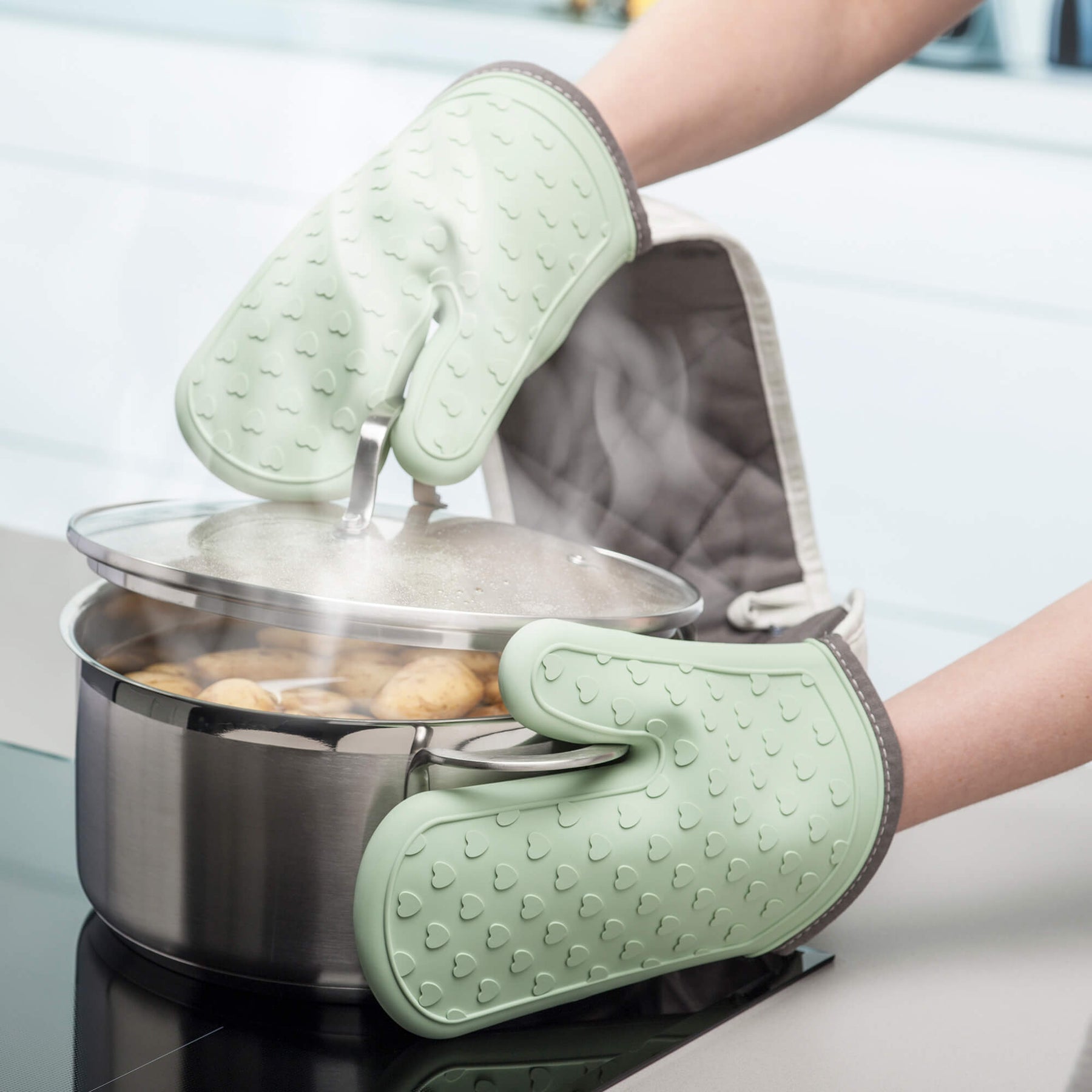 Steam Stop™ Waterproof Silicone Double Oven Glove