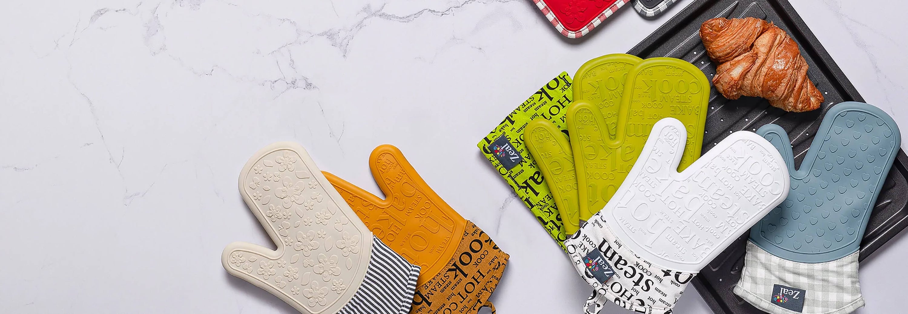 Zeal Siicone and Fabric Oven Gloves