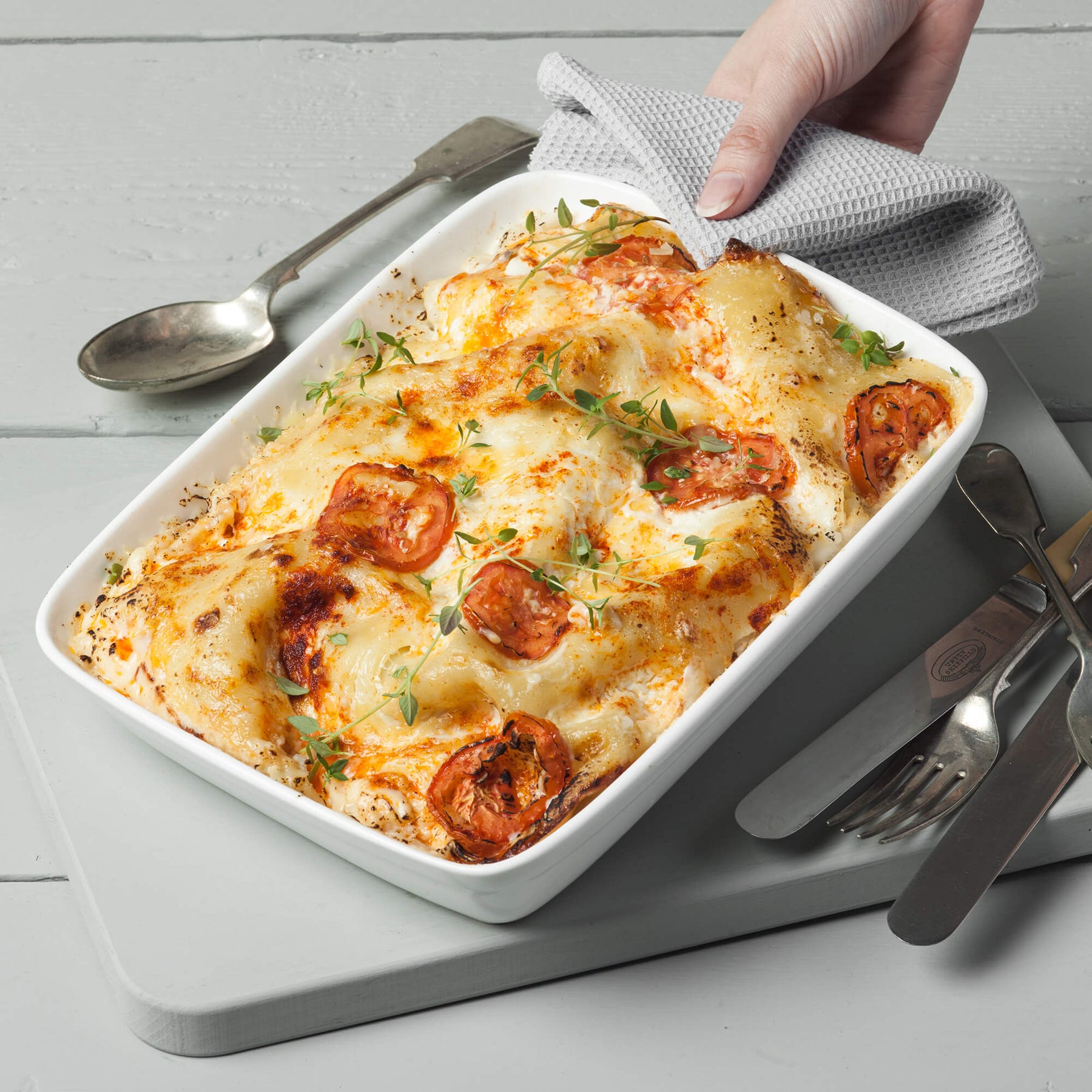 Porcelain Traditional Lasagne Dish, Available in 2 Sizes