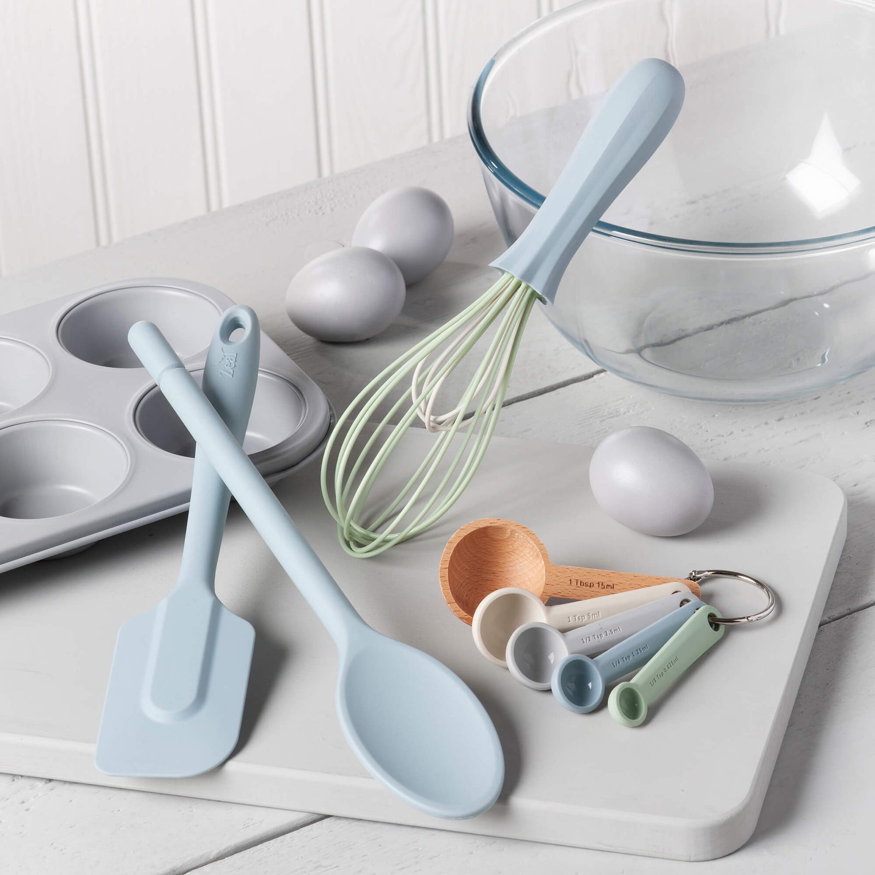 Silicone Measuring Spoons, Spatula, Traditional Spoon & Whisk Set